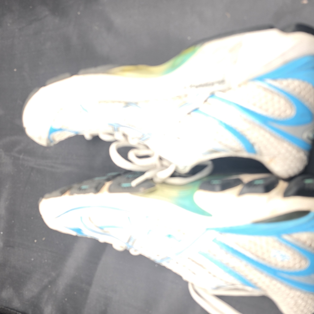 Reebok White and Blue Athletic Sneakers.‎ Women Used Shoes